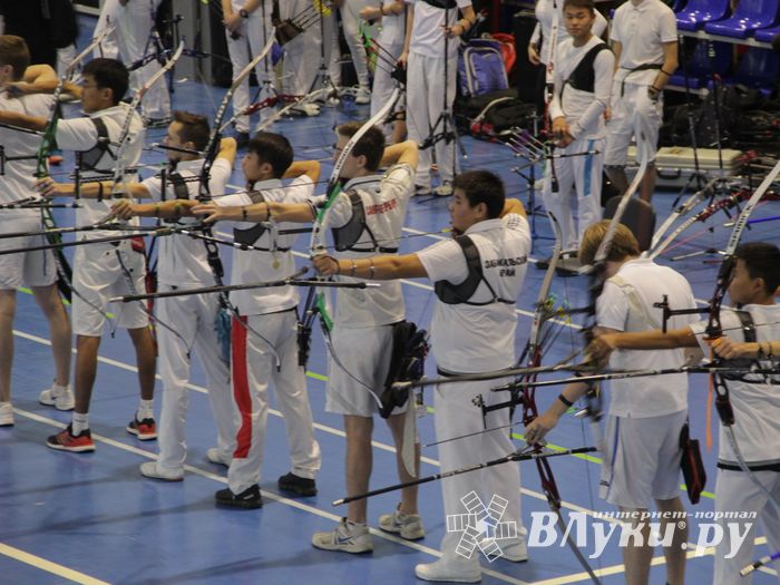 В Великих Луках стартовали всероссийские соревнования по стрельбе из лука «Надежда России» (ФОТО)