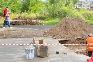 В Великих Луках идёт ремонт теплосетей (ФОТО)