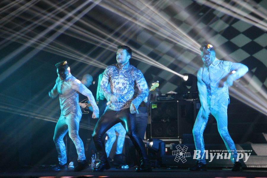 В Великих Луках состоялся концерт Сергея Лазарева