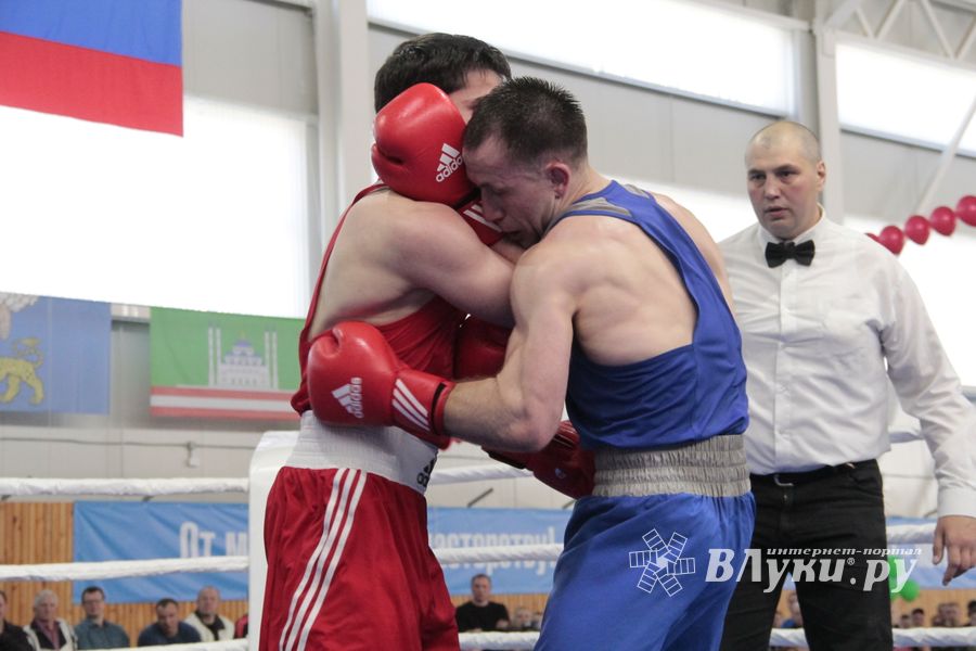Матчевая встреча по боксу Великие Луки —Псков — Грозный (ФОТО)