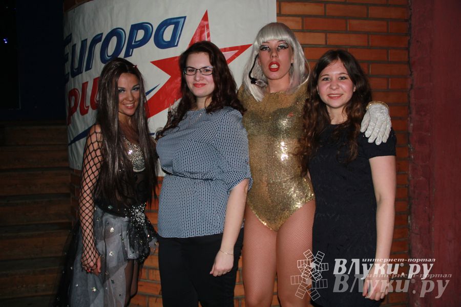 Радиостанции «Авторадио Великие Луки» и «Европа Плюс Великие Луки» отметили свой профессиональный праздник (фото)