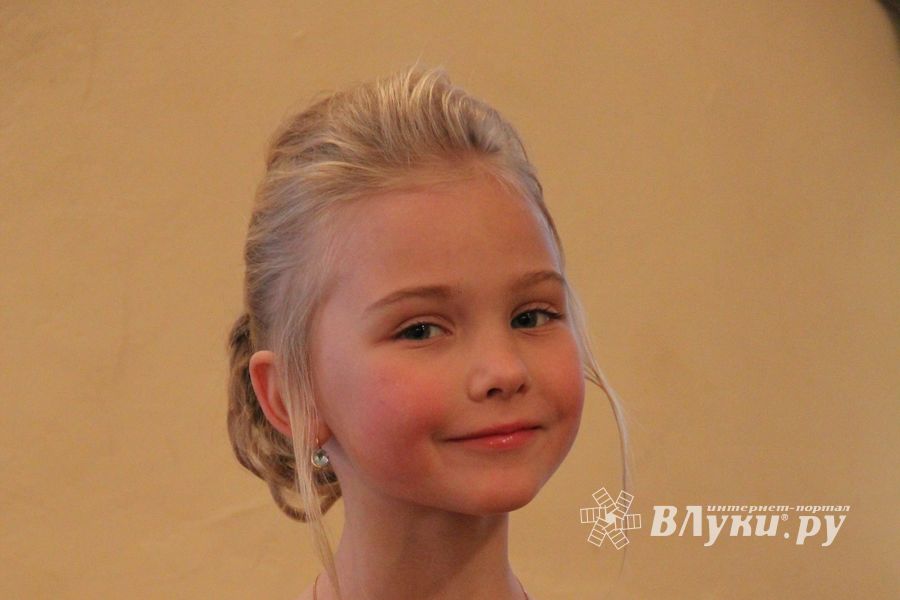 Фотосессия финалисток конкурса «Маленькая красавица Великие Луки 2014»