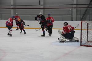 Памятный турнир по хоккею прошел в великолукском «Айсберге» (ФОТО)