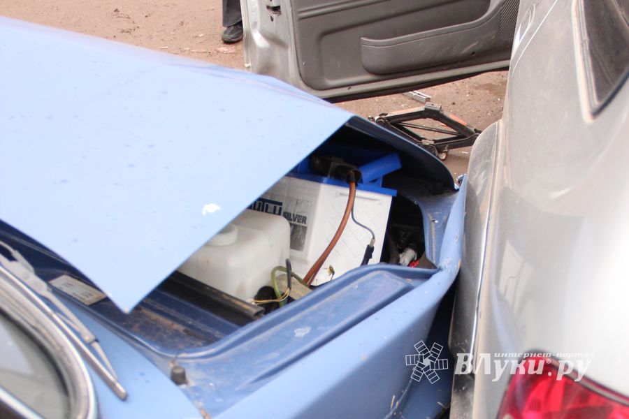 ДТП на проспекте Ленина в Великих Луках (ФОТО)