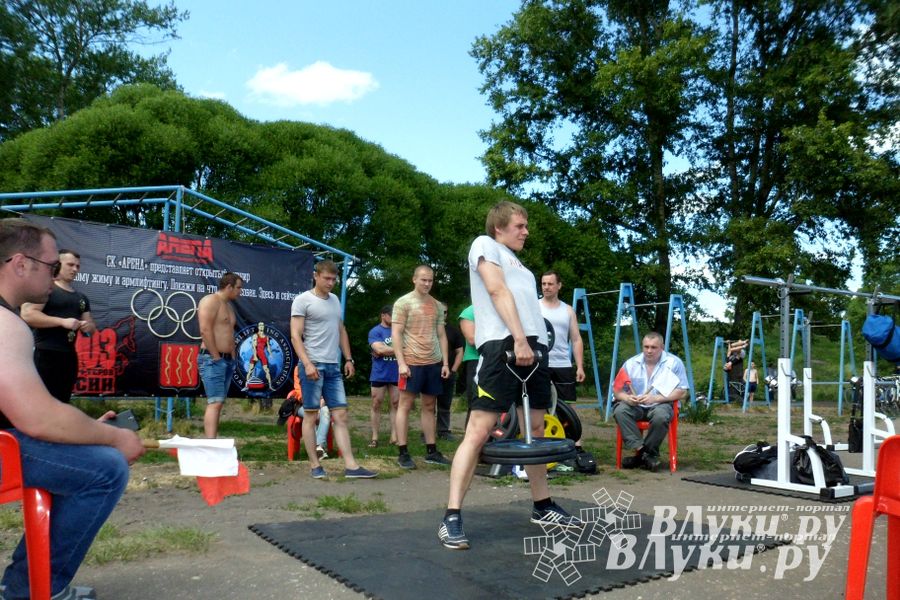 В Великих Луках прошел Всероссийский олимпийский день (фото)
