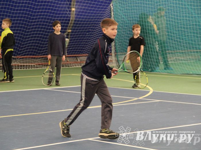 В Великих Луках прошло Первенство по большому теннису (фото)