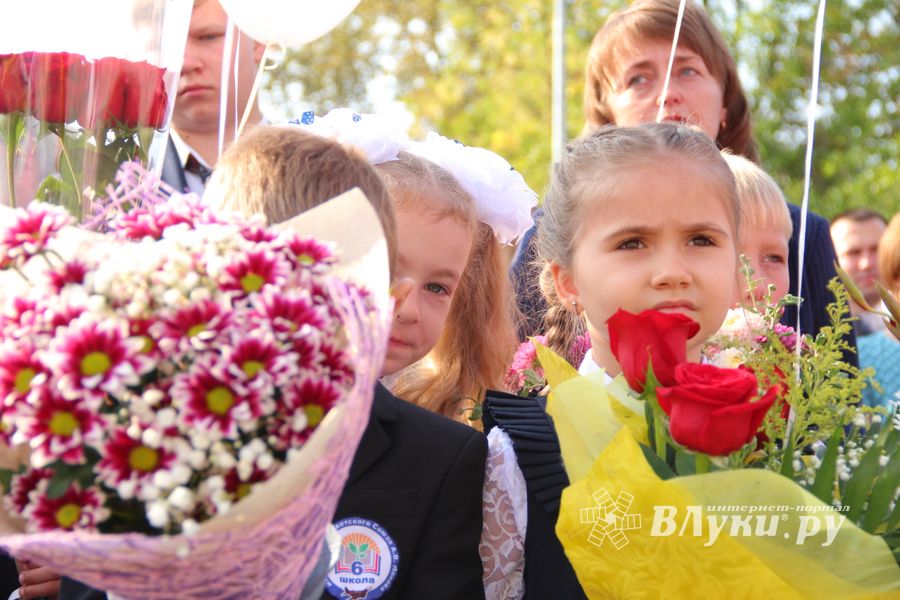 В Великих Луках открыли новый корпус школы №6 (ФОТО)