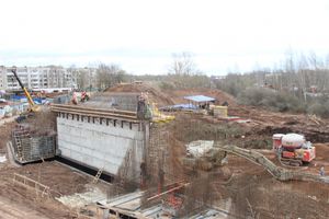  Работы по строительству путепровода в Великих Луках  идут по графику (ФОТО)