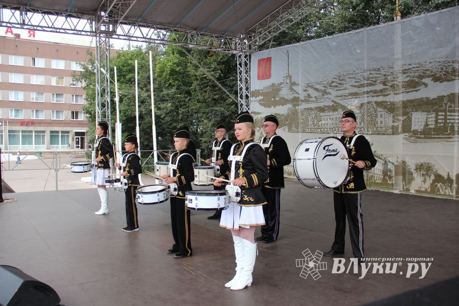 Лучшие мажоретки и барабанщицы награждены (ФОТО)