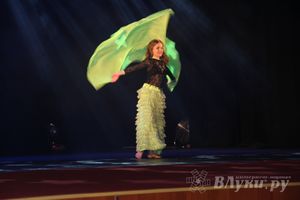 В ДК ЛК прошел музыкально-танцевальный спектакль «Босиком по млечному пути» (фото)