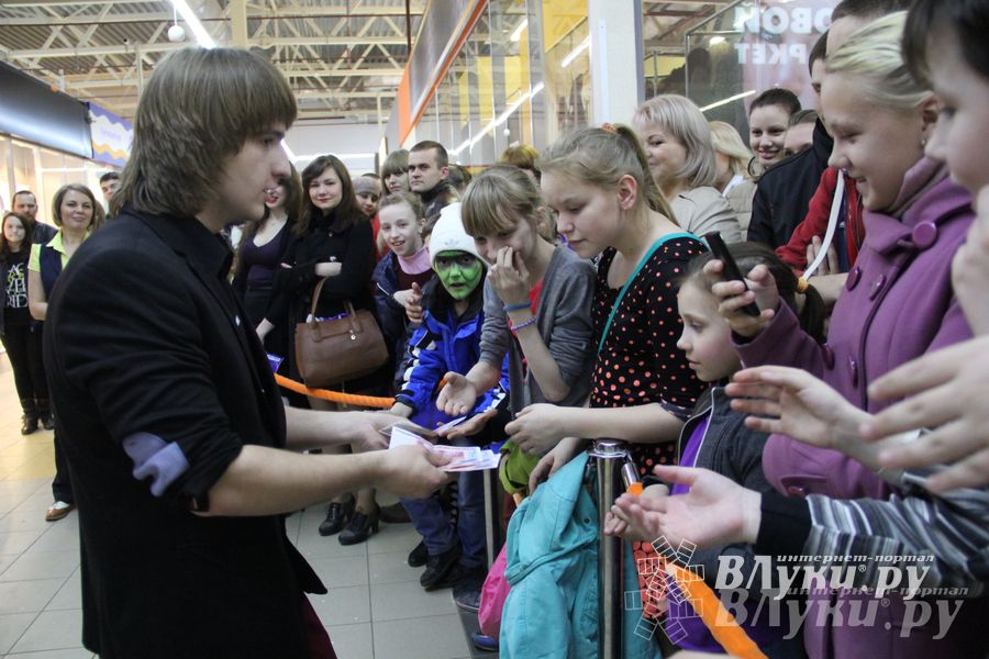 В ТЦ «Апельсин» прошла весенняя ночь распродаж