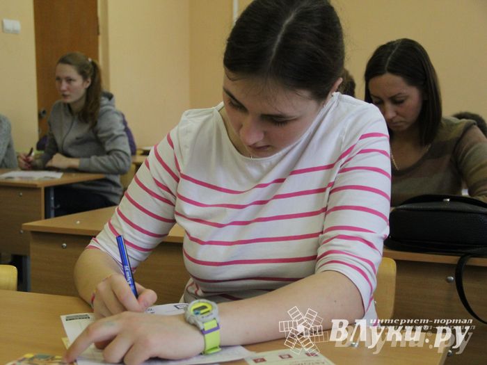 В Великих Луках написали тотальный диктант