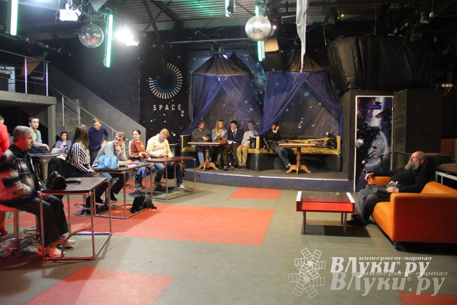 Великолучане посетили лекцию Анатолия Вассермана (фото)