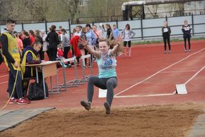 В Великих Луках проходят соревнования «Шиповка юных» (ФОТО)