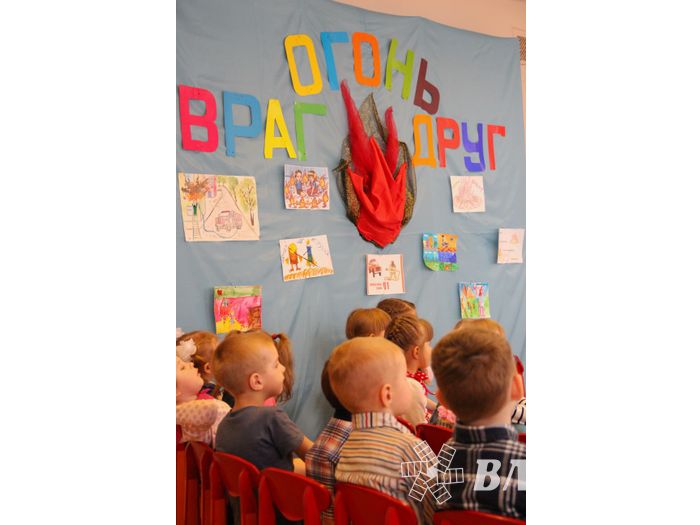 Воспитанники детского сада «Берёзка» встретились с сотрудником МЧС (ФОТО)