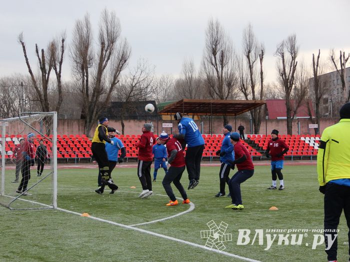 Боевая ничья в памятном футбольном матче (ФОТО)
