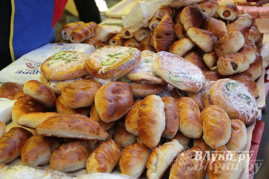 Универсальная торговая ярмарка «Весна-2015» прошла в Великих Луках (фото)