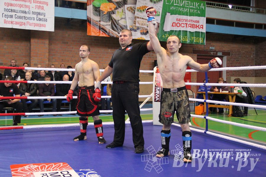 В Великих Луках прошел межрегиональный Открытый Кубок по смешанному боевому единоборству (фото)