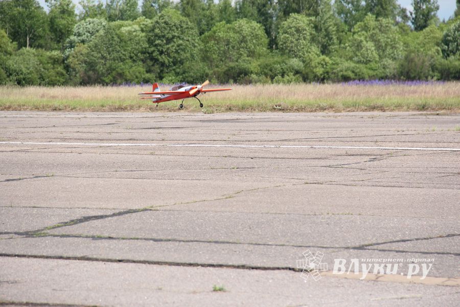В Великих Луках проходит 7-й Фестиваль авиамодельного спорта (ФОТО)