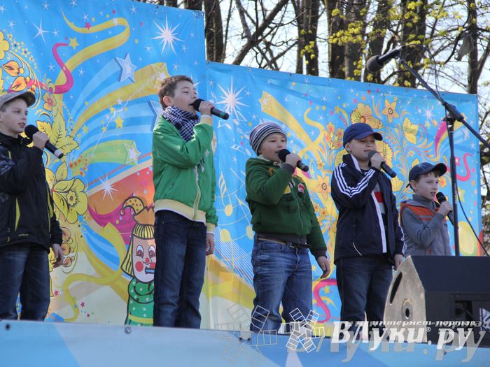 Традиционная весенняя ярмарка прошла в Великих Луках