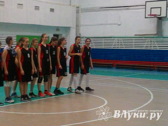 Великолучанки привезли золото с Новгородской области (ФОТО)