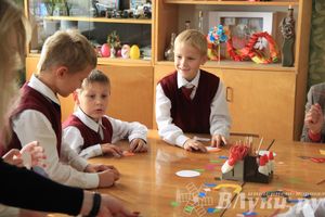 Великолукских лицеистов посвятили в «Маленькие мастера»