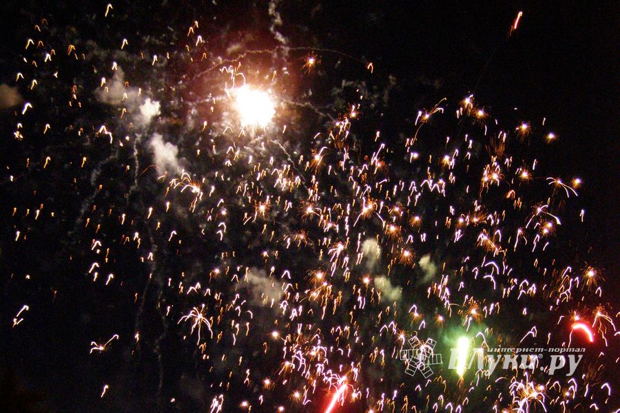 9 мая. Парад ( II часть), шествие, салют