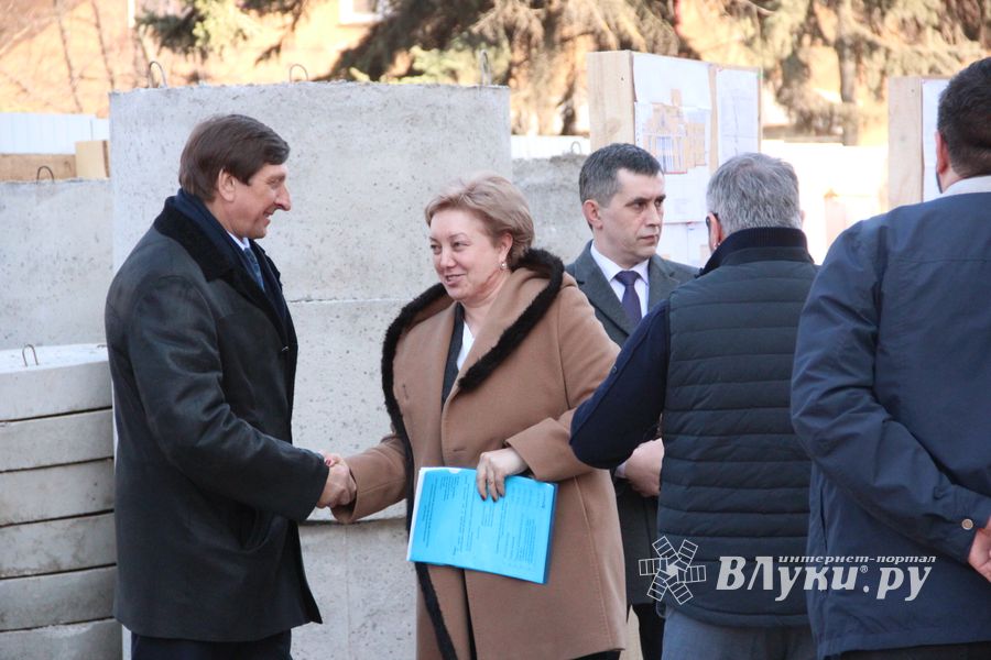 В театре не могут быть пластиковые окна... (фото)