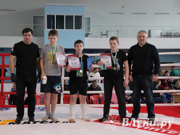 Открытый кубок по смешанному боевому единоборству ММА прошел в Великих Луках (ФОТО)