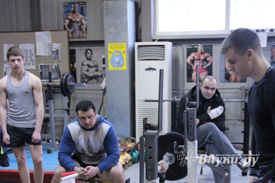 Первенство города Великие Луки по пауэрлифтингу и жиму лежа