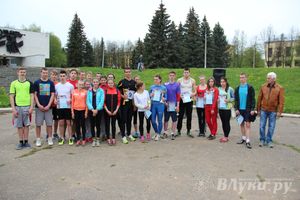 В Великих Луках прошла весенняя городская эстафета (фото)
