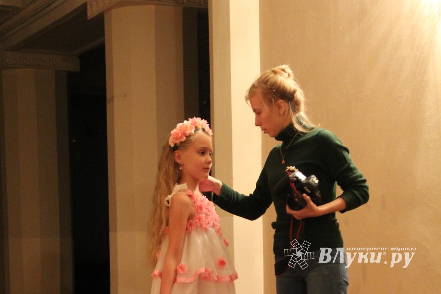 Фотосессия финалисток конкурса «Маленькая красавица Великие Луки 2014»