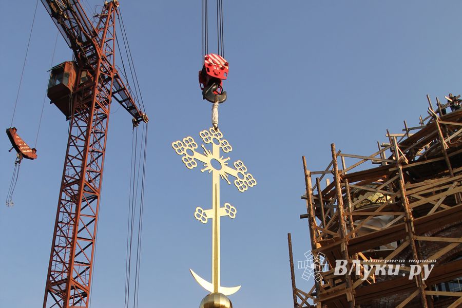 У храма святителя Тихона теперь есть освященные кресты