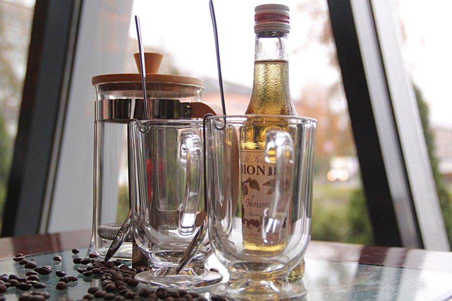 Городские кафе поздравят с Международным днём мужчин