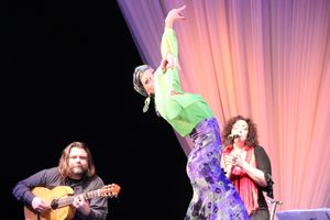 Музыканты De Las Llamas на сцене ДК ЛК 