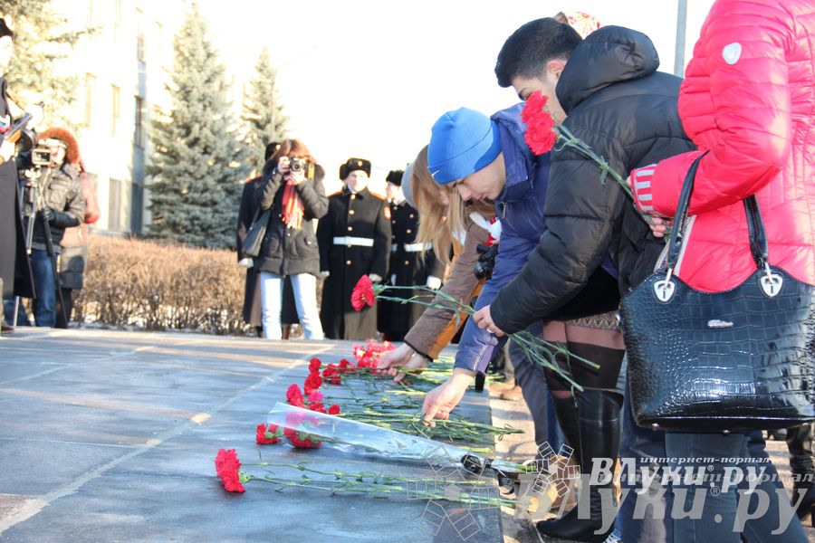 90-летие со дня рождения Александра Матросова. Митинг и возложение цветов к памятнику