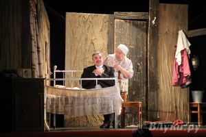 Народные артисты России выступили в Великих Луках (фото)