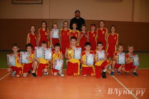 Великолукские баскетболисты стали победителями междугородних соревнований по баскетболу