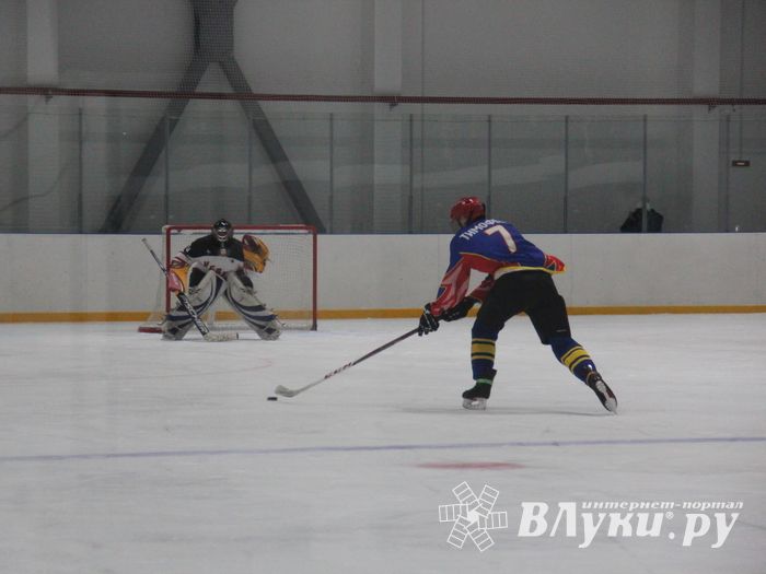 ХК «ЛукиСпорт» разгромила команду Невеля (ФОТО)