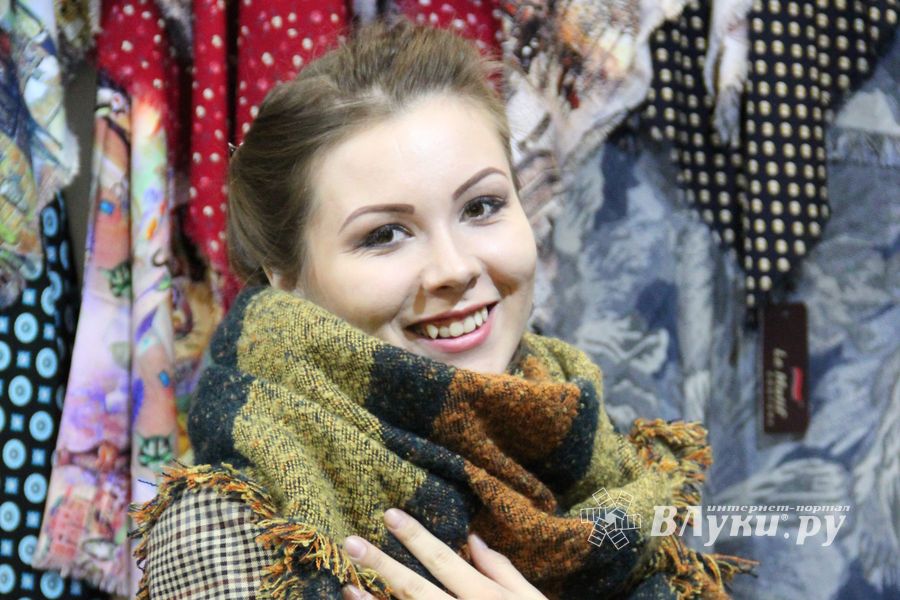 В ДК ЛК открылась 7-я Великолукская универсальная выставка (ФОТО, ВИДЕО)