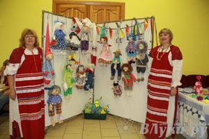 Выставка-ярмарка  «Волшебный сундучок»