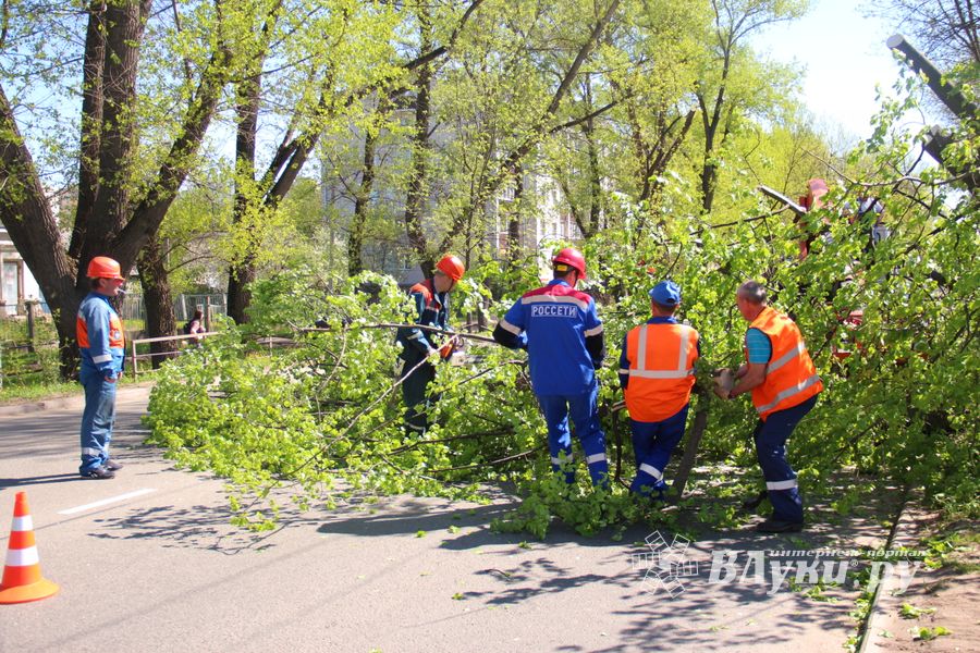 Авария устранена, движение по проспекту Гагарина возобновлено (ФОТО)