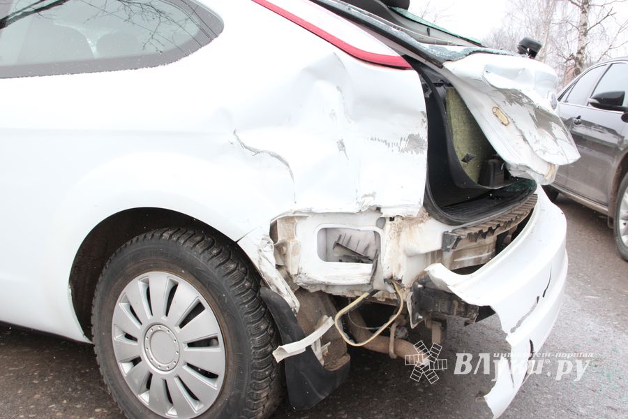 ДТП  в районе улицы 3-й Уд. Армии (ФОТО)