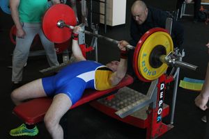 В Великих Луках состоялись Чемпионат и Первенство Псковской области по жиму штанги лежа (ФОТО)