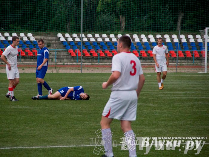 Футбольный матч «Экспресс-2» — «КПРФ»