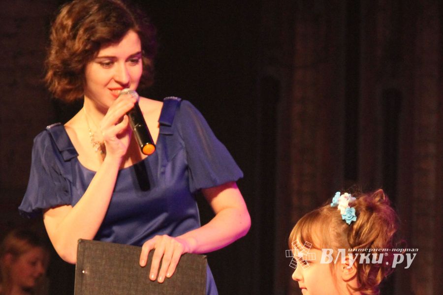 Юные артисты ГДК им. Ленина поздравили мам с праздником (ФОТО)