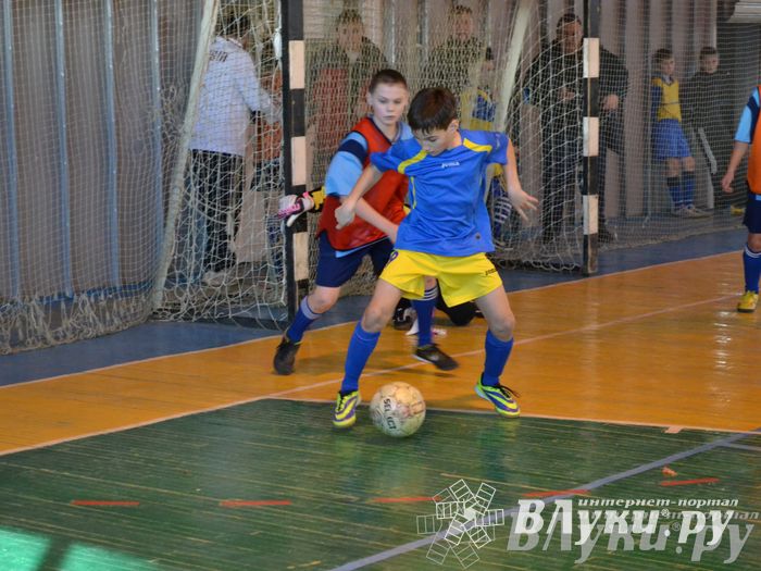 XII Традиционный Международный открытый турнир по мини-футболу среди юношей 2001-2002 г. р.