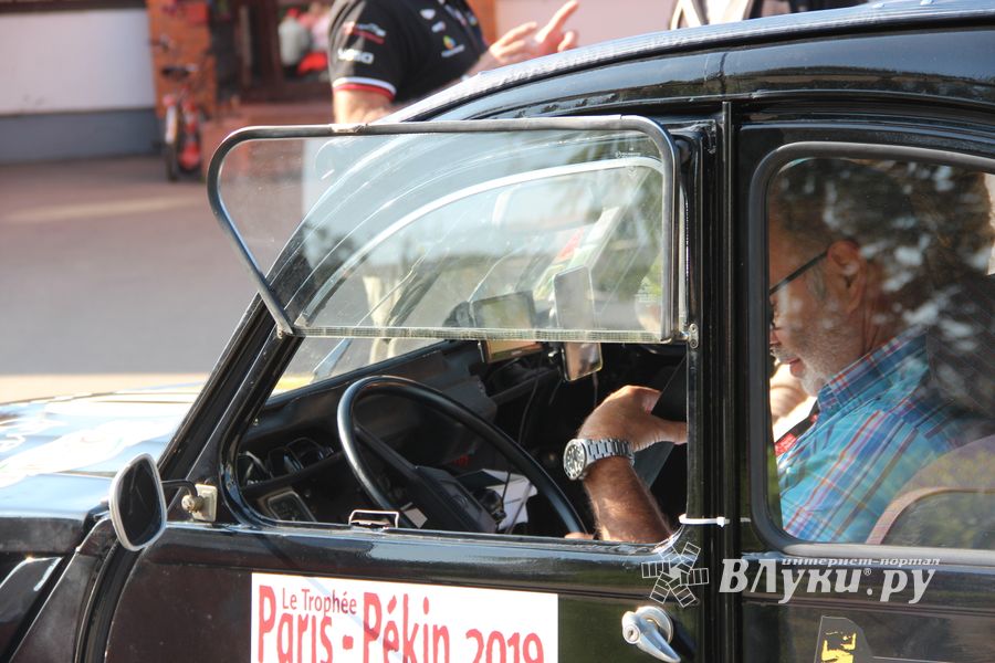 Ретро-автомобили побывали в Великих Луках (ФОТО)