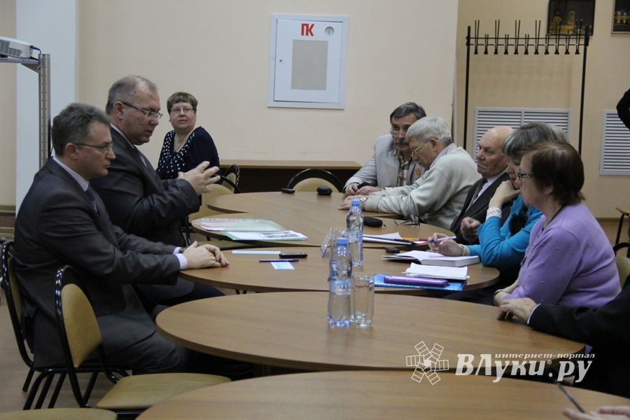В великолукской городской библиотеке состоялся круглый стол на тему увековечения памяти о Первой мировой войне (фото)