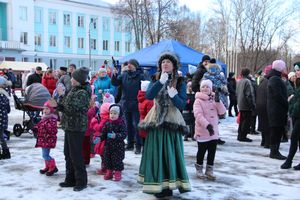 Масленичные гуляния прошли в Великих Луках (ФОТО)